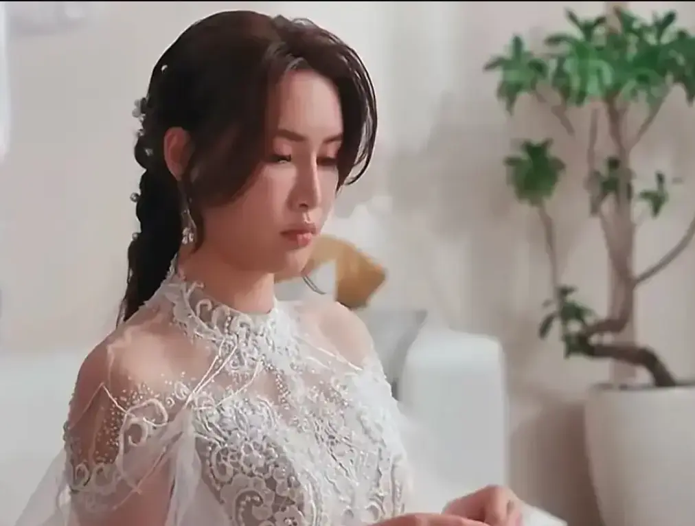 《苏畅-小凤新婚》完整未删减版-艾熙倾情演绎怀旧台味风情-苏畅-小凤新婚4K高清无删减-夸克网盘免费下载在线观看